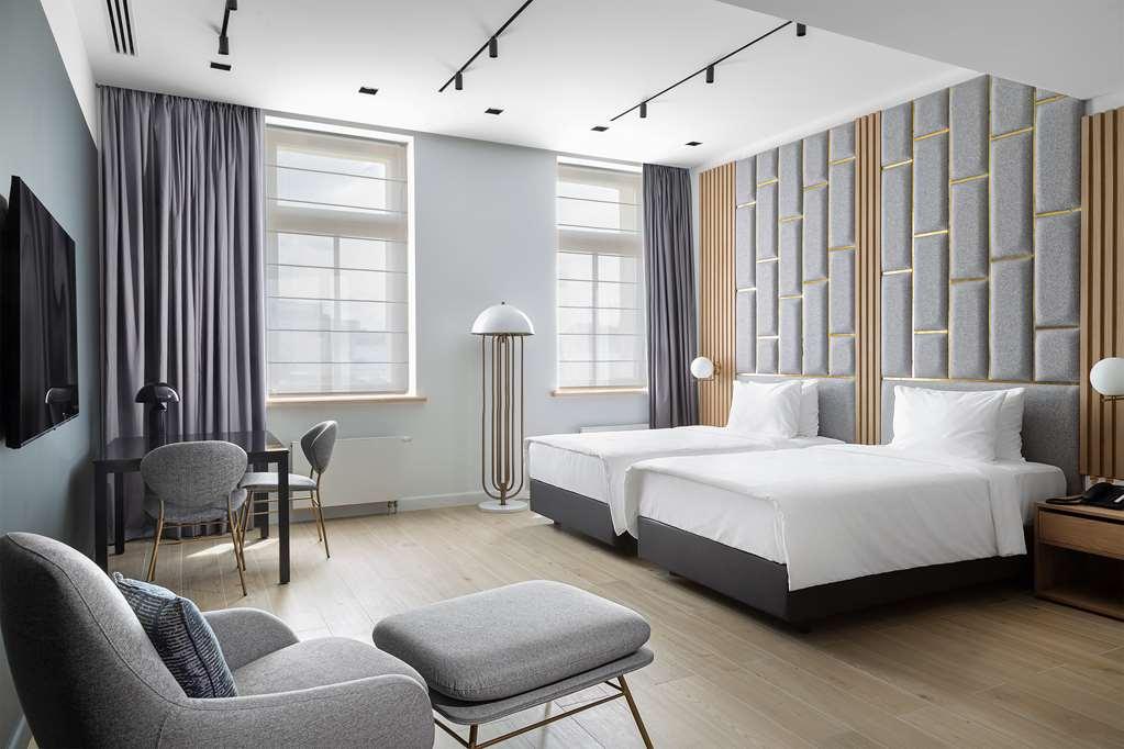 The Basilian Minsk, Curio Collection By Hilton Ξενοδοχείο Δωμάτιο φωτογραφία